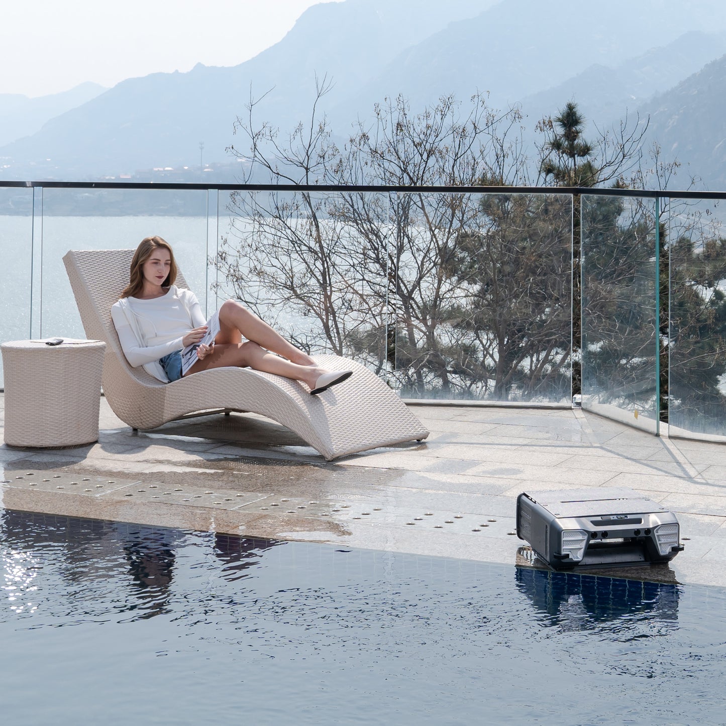 EVERCROSS BOT Y80 Robotic Solar Pool Skimmer with Remote Control